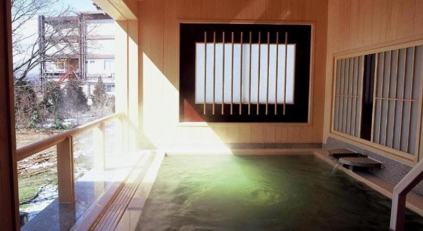 Hotel New Katsura Sado Exteriör bild