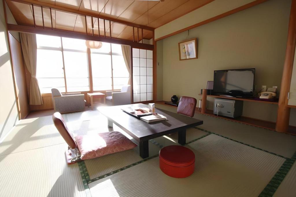 Hotel New Katsura Sado Exteriör bild