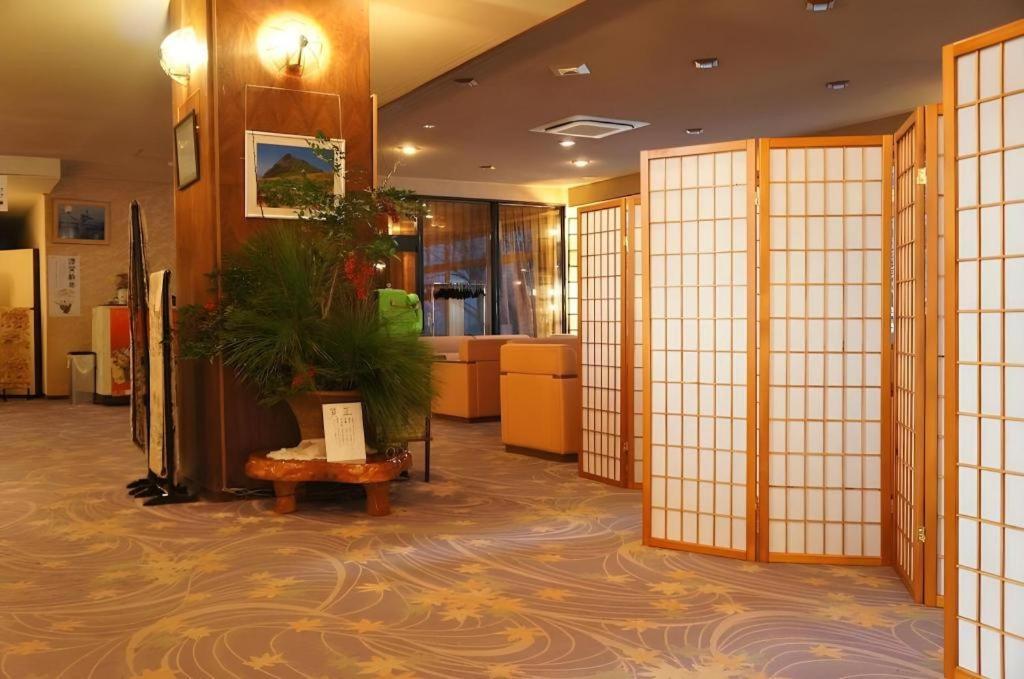Hotel New Katsura Sado Exteriör bild