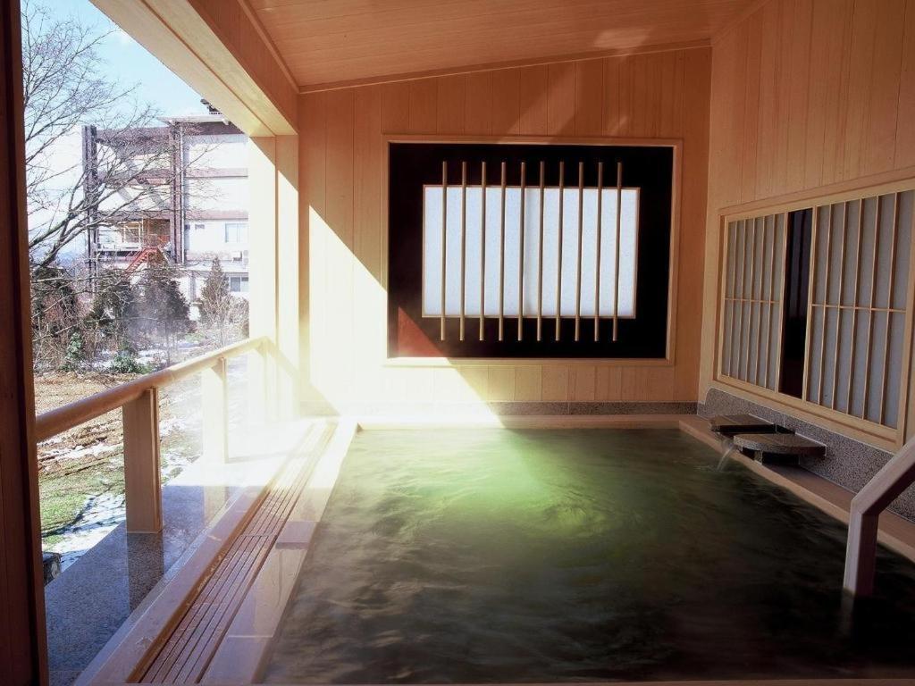 Hotel New Katsura Sado Exteriör bild