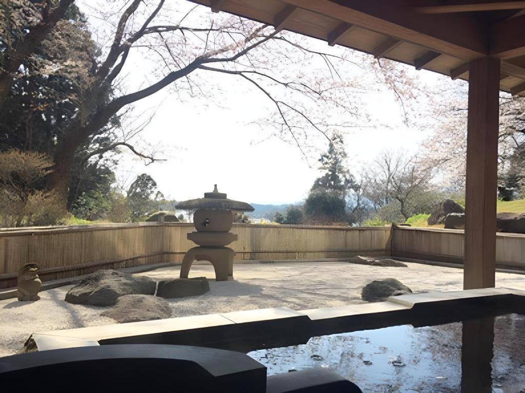 Hotel New Katsura Sado Exteriör bild